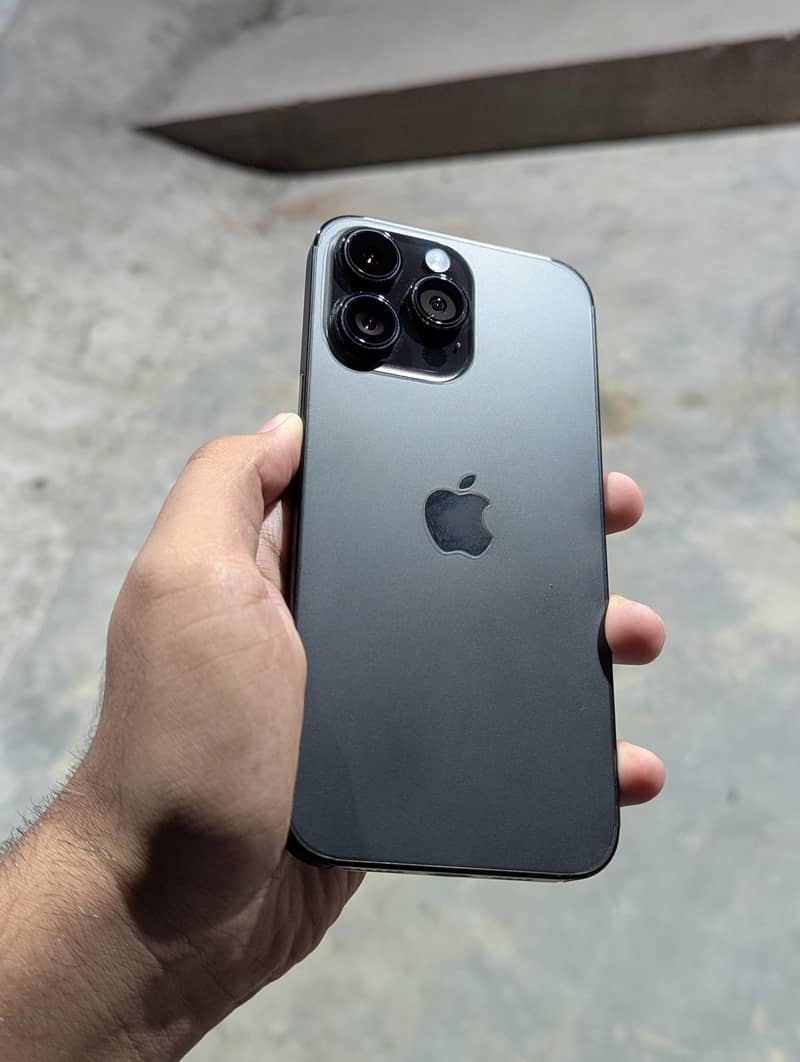 Apple iPhone 14 Pro Max 3