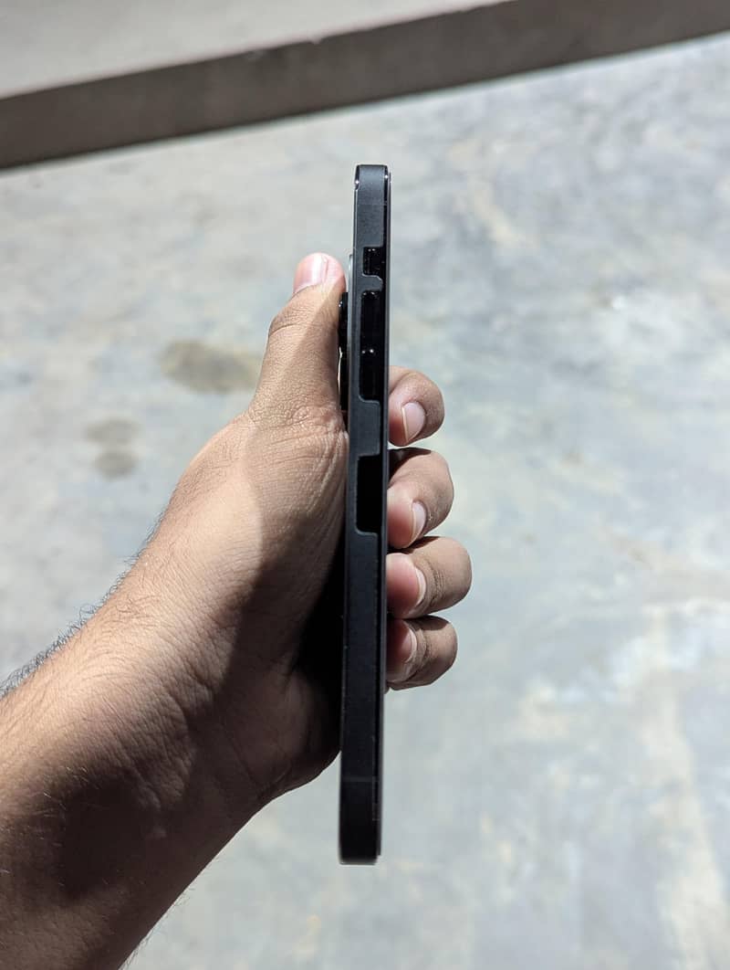 Apple iPhone 14 Pro Max 9