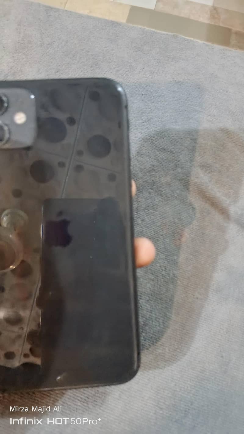 Apple iPhone 11 3