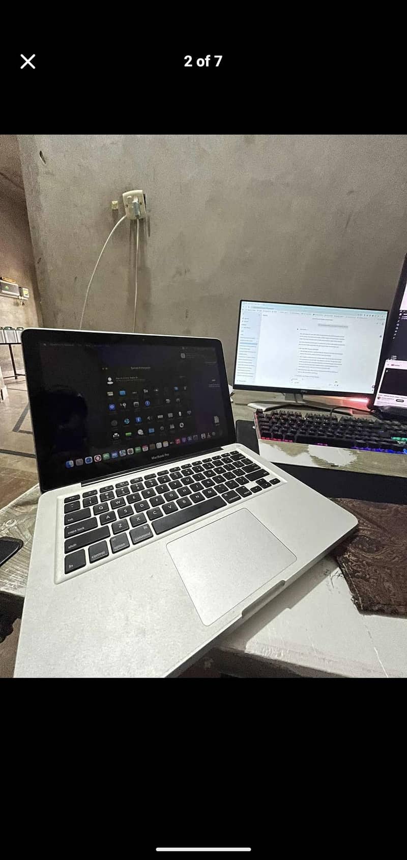 MacBook 4