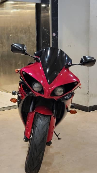 Yamaha R1 Skull Edition