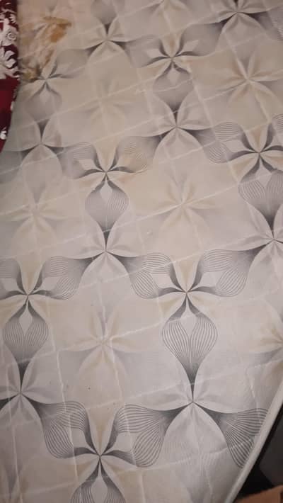 mattress like new 10/10 double hard mattress