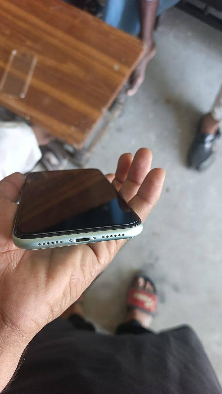 Apple iPhone 11 1