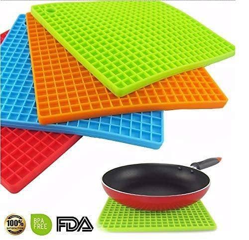 T   Pack of 2 Silicone Pot Holders Multipurpose Square jar Opener Non Slip, dishwasher Safe, heat Resistant Hot Pads Kitchen Tool