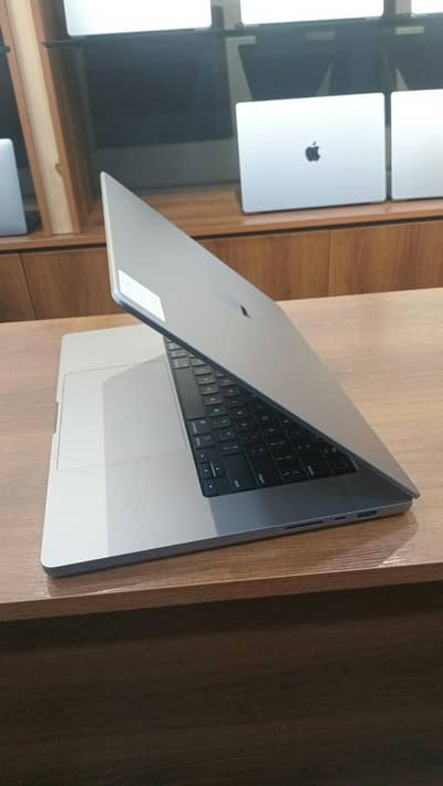 Apple MacBook Pro M2 Pro | 16-inch | 32GB RAM | 512GB SSD