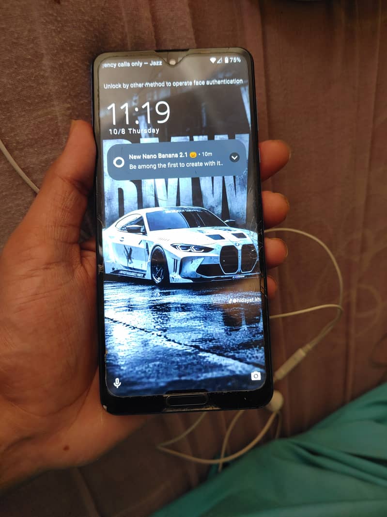 Sharp Aquos R5G 0