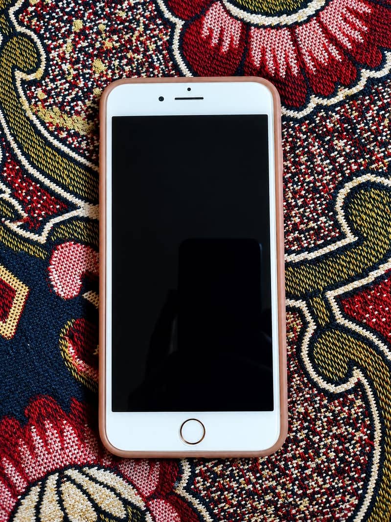 Apple iPhone 7 Plus 1