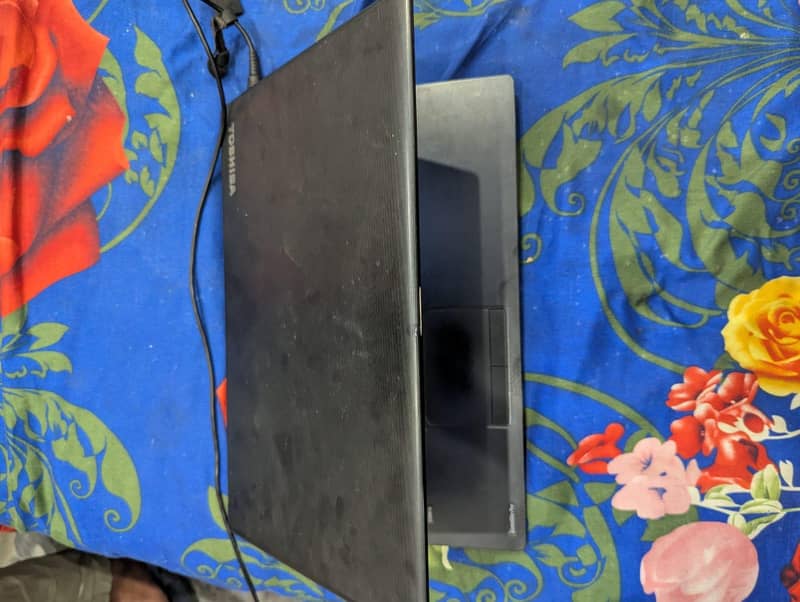 TOSHIAB intel Core i5 1