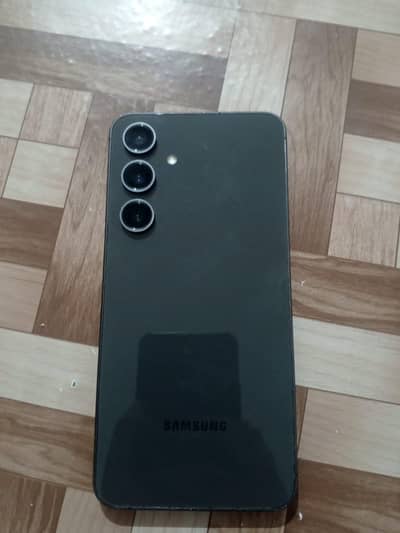 Samsung Mobile S24 fE