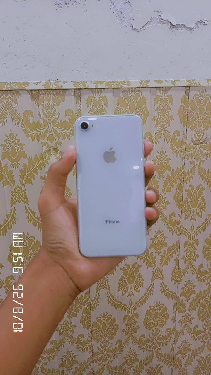 Apple iPhone 8 0