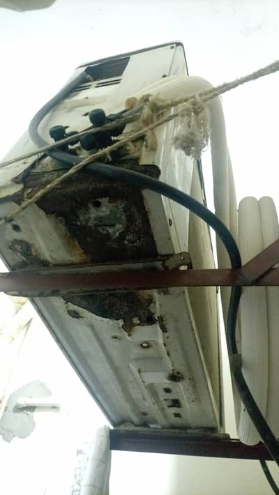 1.5 ton Haier non inverter split AC