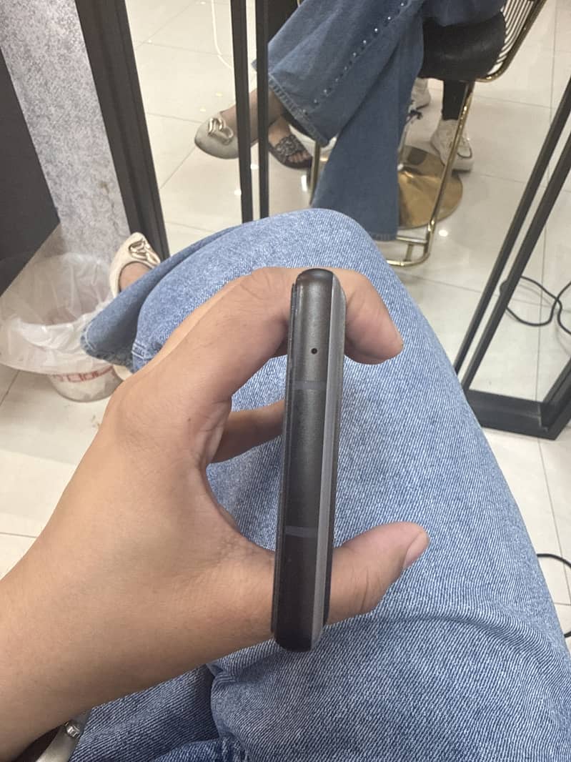 Google Pixel 6a 4