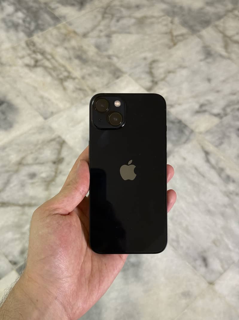 Apple iPhone 13 2