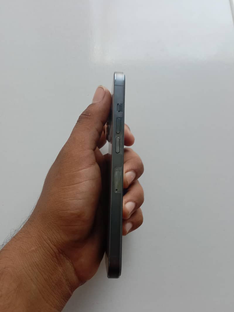 Apple iPhone 13 Pro 1