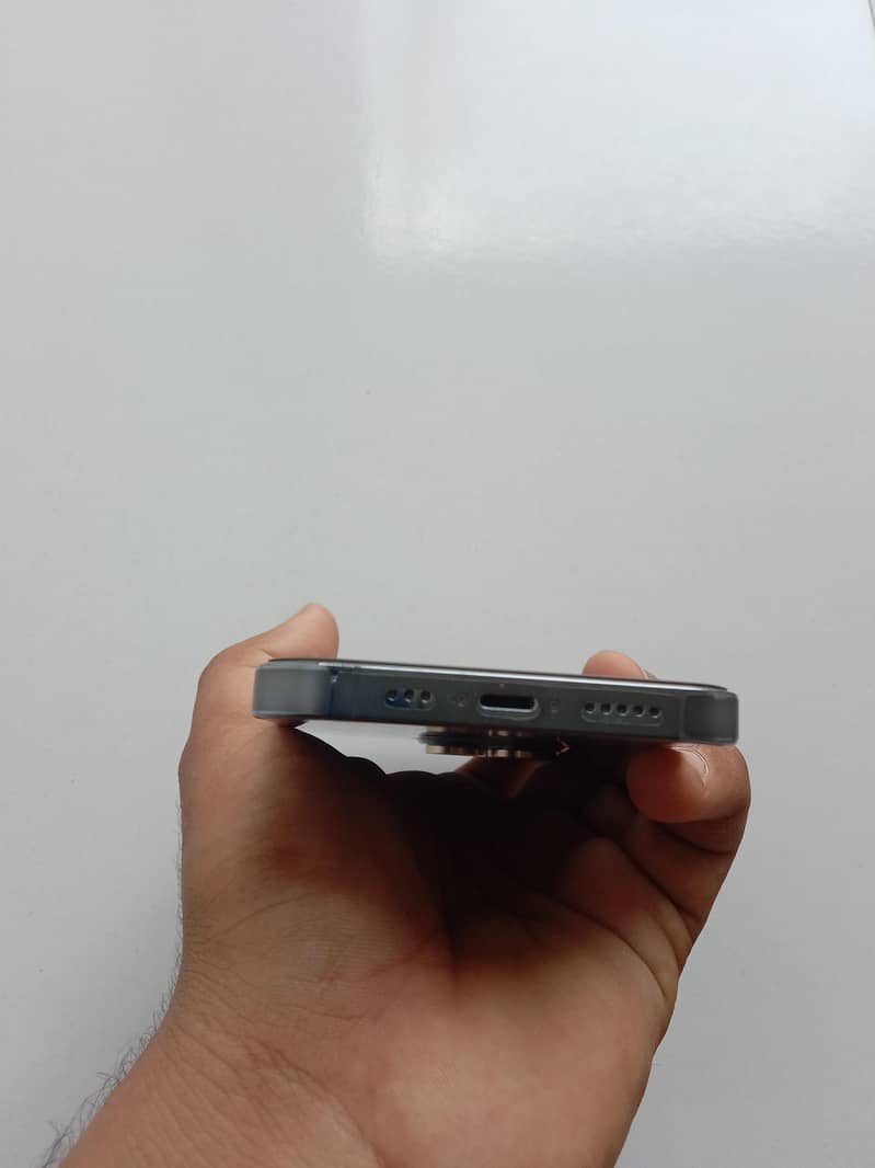 Apple iPhone 13 Pro 2