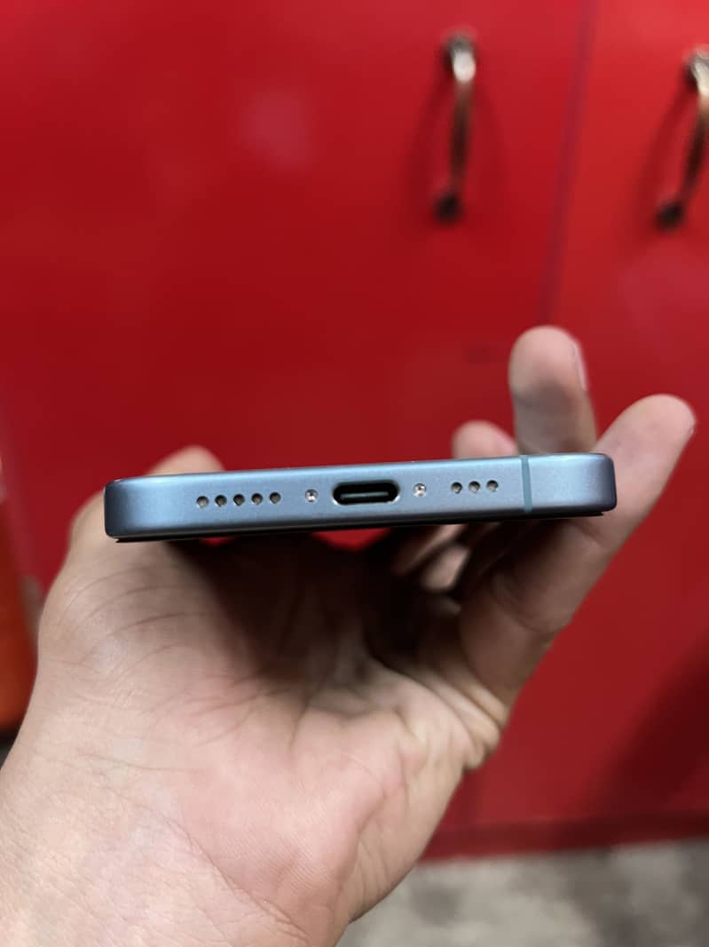 iPhone 16 5