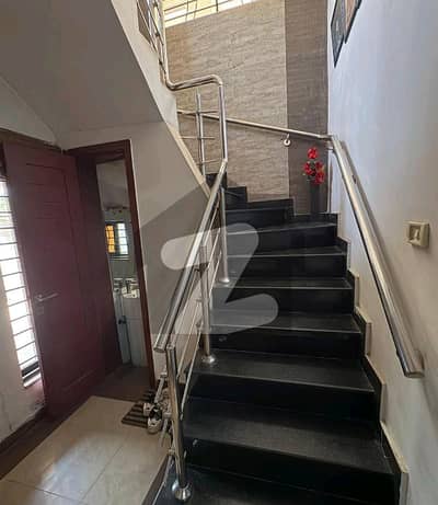 Shaheen Block Like New 10 Marla House For Rent