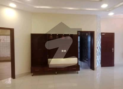 10 Marla House In Bahria Town - Jasmine Block For Rent At Good Location
