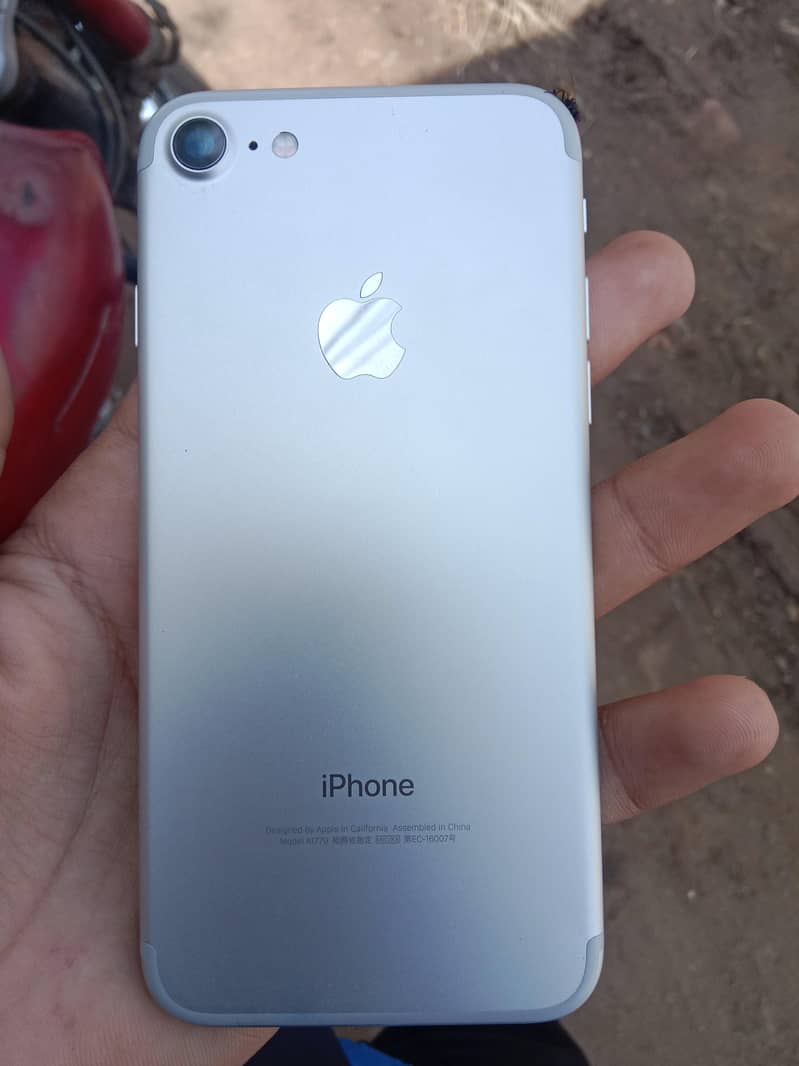 Apple iPhone 7 Plus 0