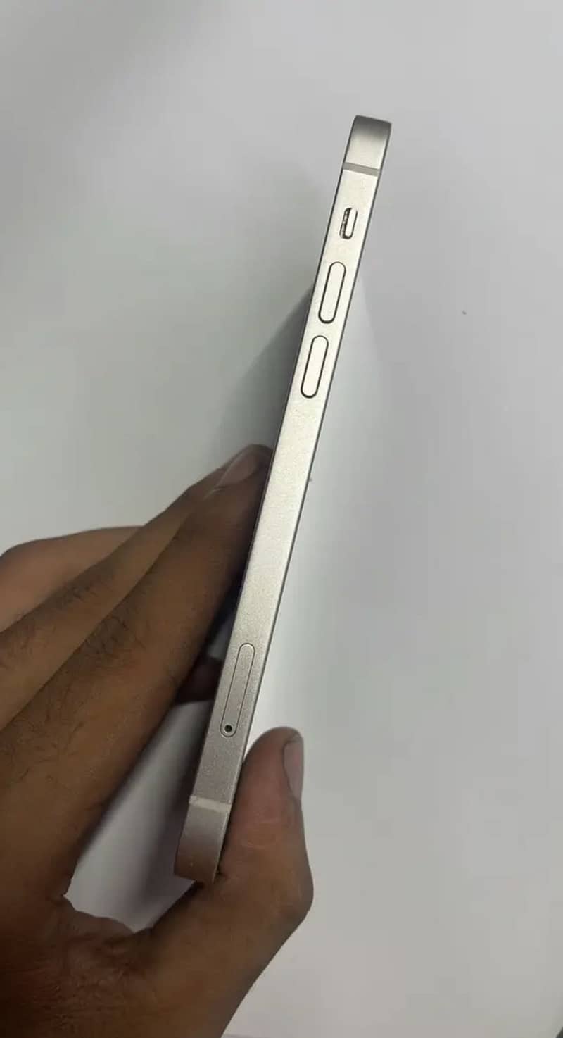 Apple iPhone 12 2
