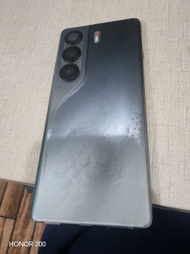 Tecno CAMON 40 Pro 2