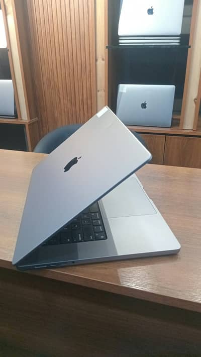 Apple MacBook Pro M2 Pro | 16-inch | 32GB RAM | 1TB SSD I