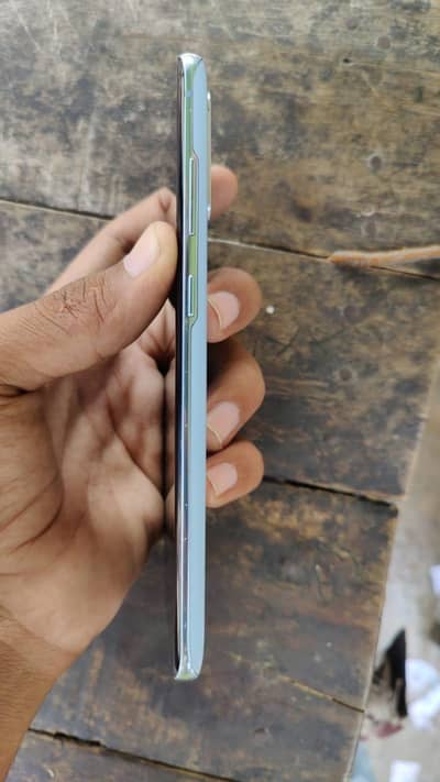 Samsung Mobile S20 Plus