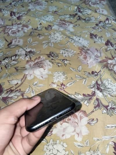 Apple iPhone 7