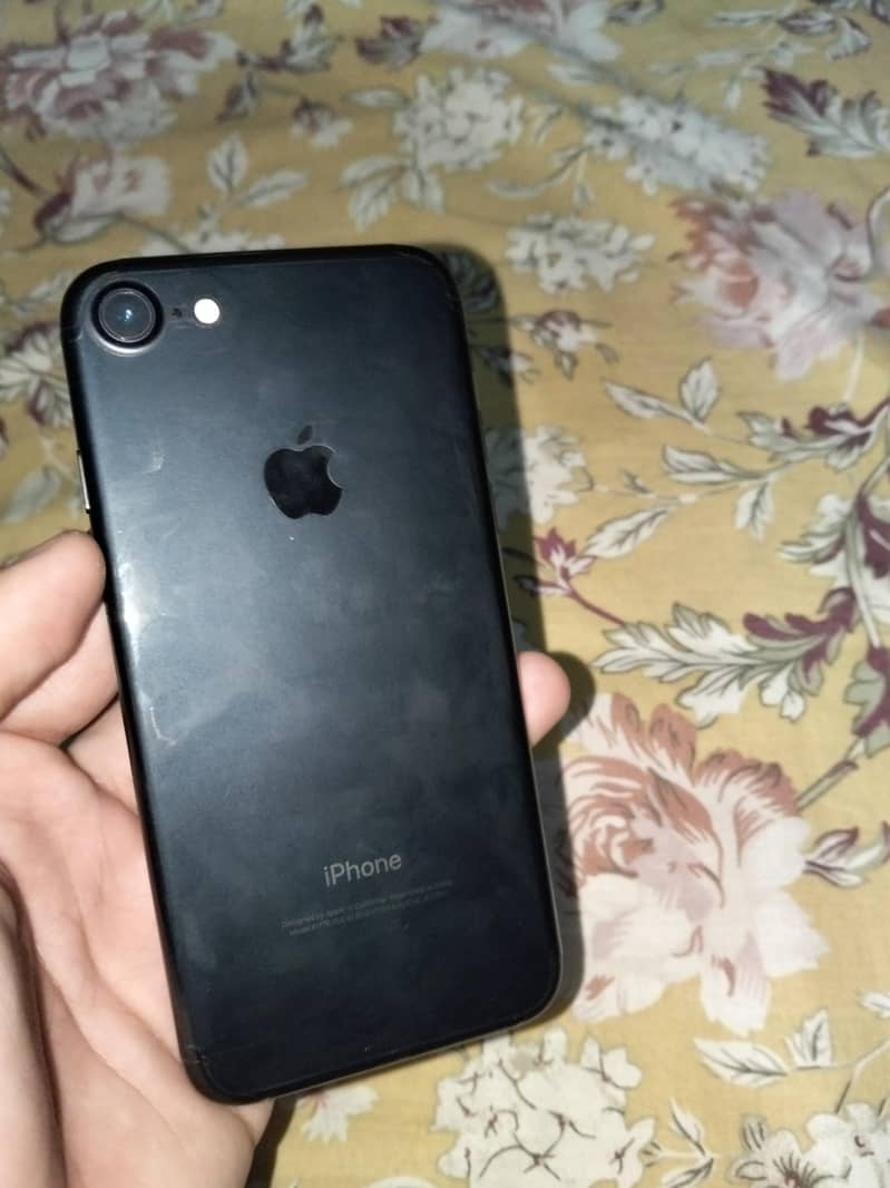 Apple iPhone 7 4