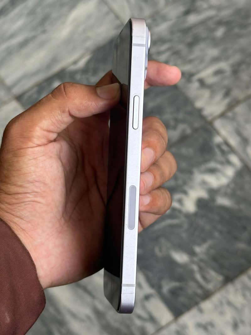 Apple iPhone 14 Plus 3