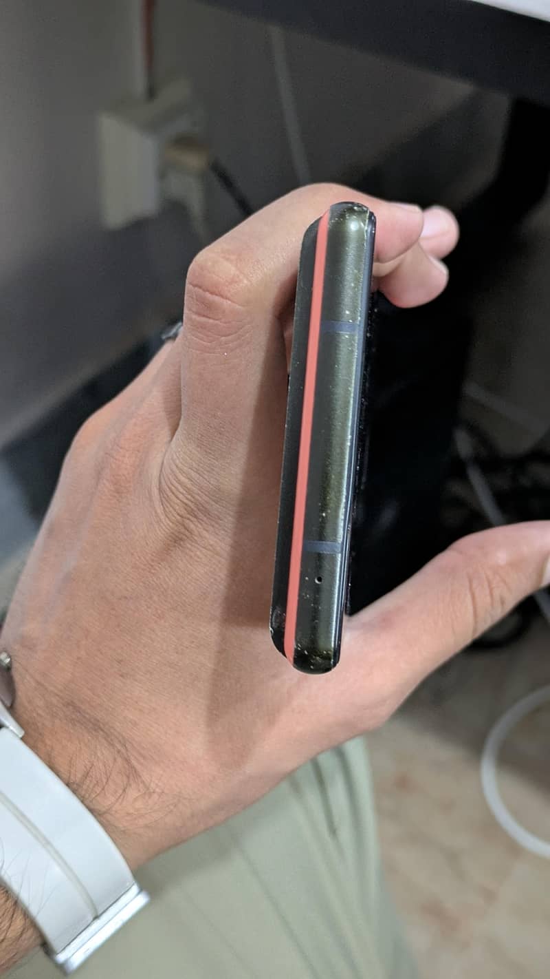 Google Pixel 6 4