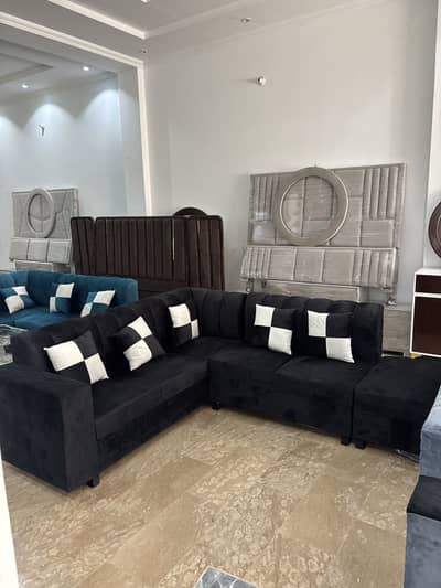 Corner Sofa 6 seater With cushions