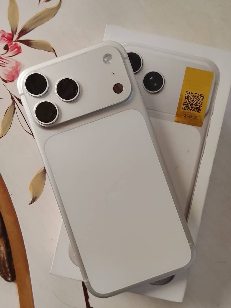 Apple iPhone 17 Pro Max 0