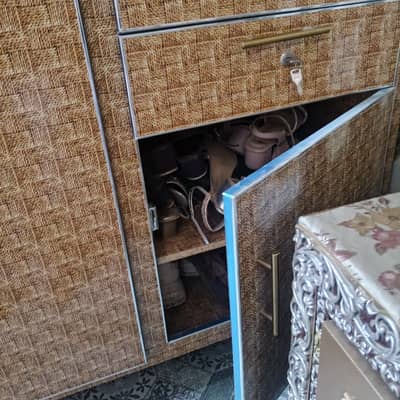 almari 3 door