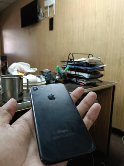 Apple iPhone 7