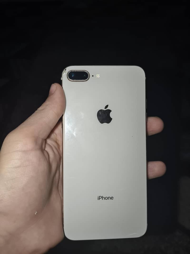 Apple iPhone 8 Plus 0