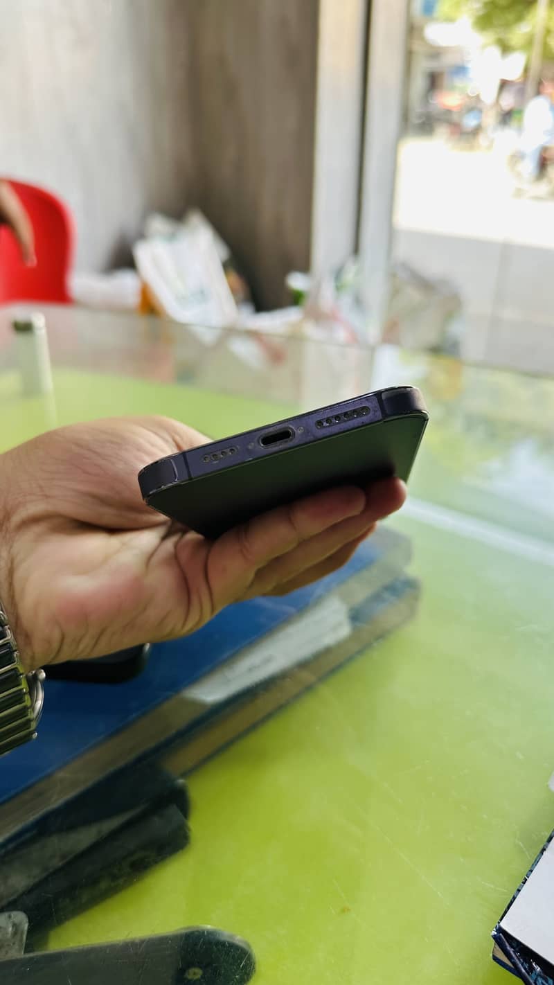 Apple iPhone 14 Pro Max 1