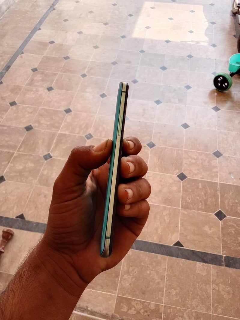 One Plus 8T 6