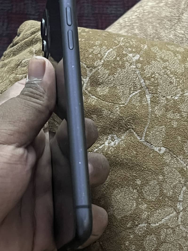 Apple iPhone 11 1