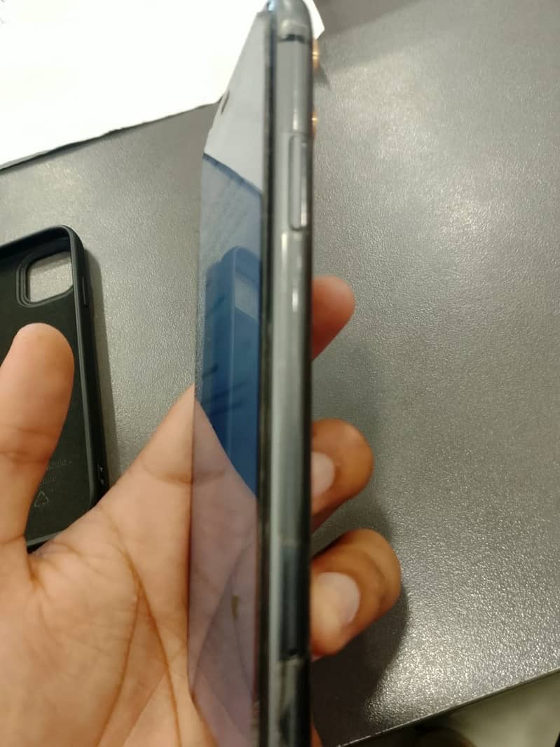 Apple iPhone 11 5