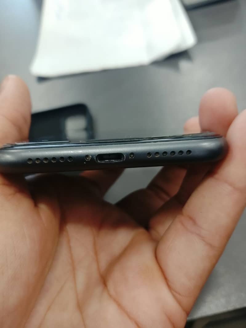 Apple iPhone 11 6