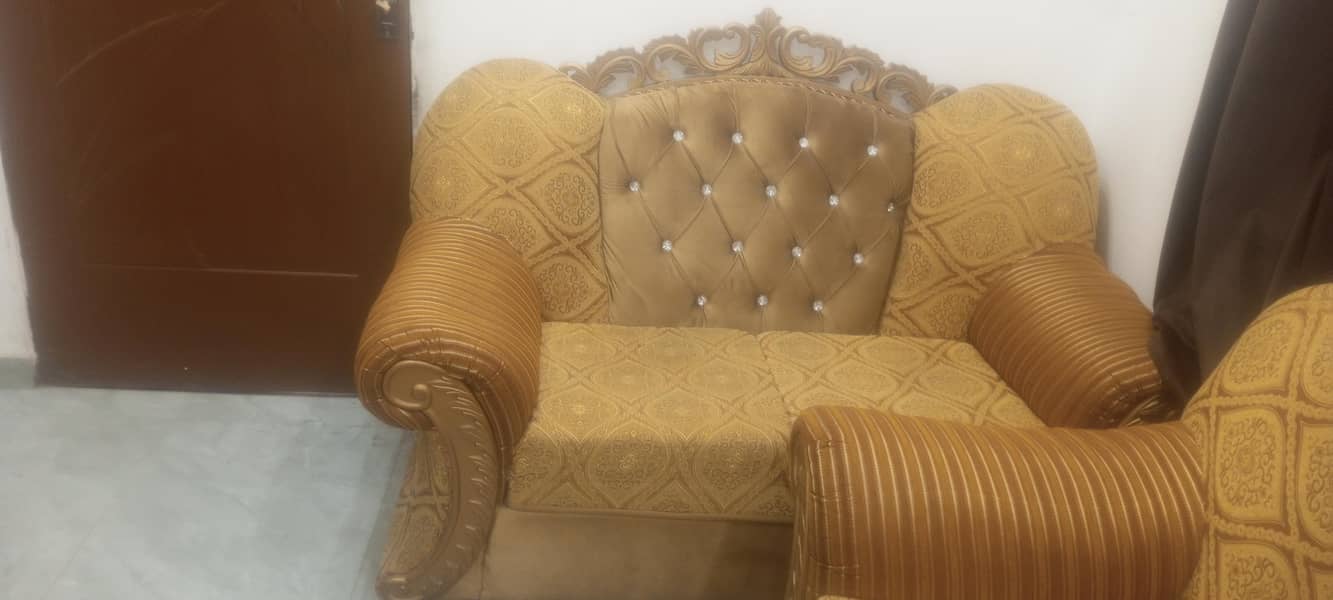 sofa set complete with Sofa covers 1