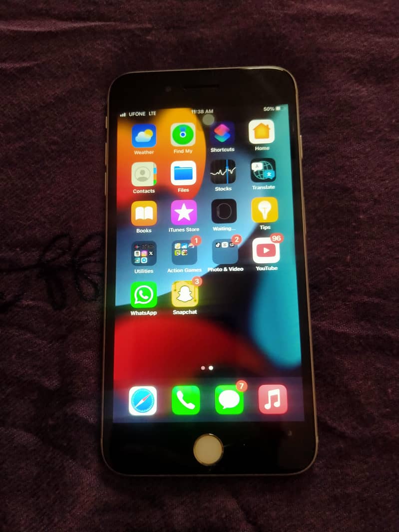 Apple iPhone 7 Plus 1