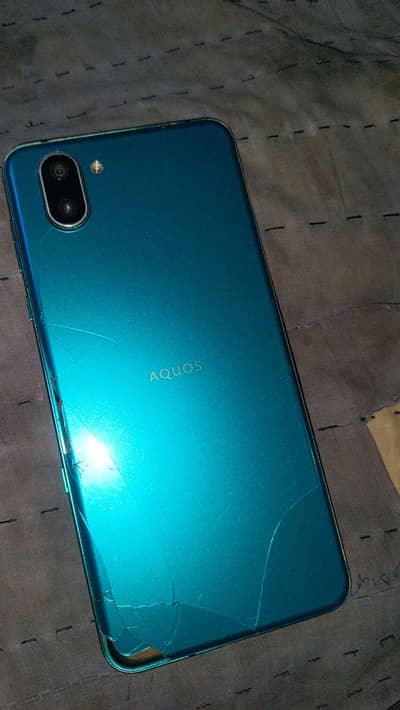 Sharp Aquos R3