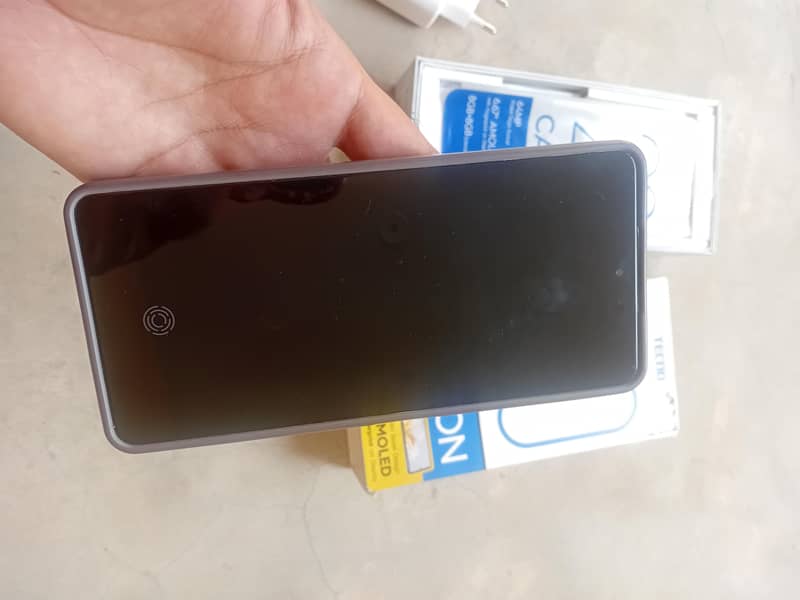 Tecno CAMON 20 2