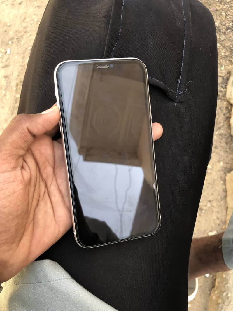Apple iPhone 11 0