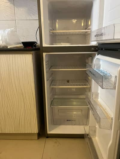 Fridge (Haier - 186L)