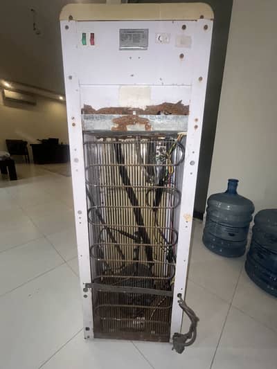 Water Dispenser