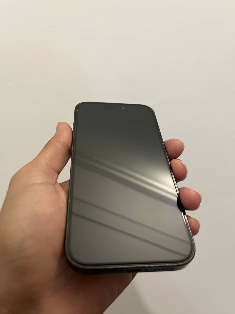 Apple iPhone 14 Pro 2