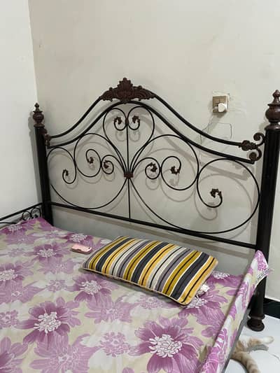 Iron bed and dressing just like new